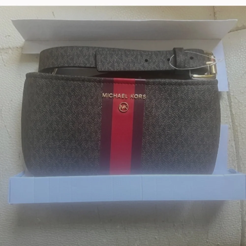Michael Kors Fanny Pack Waist purse, belt bag New